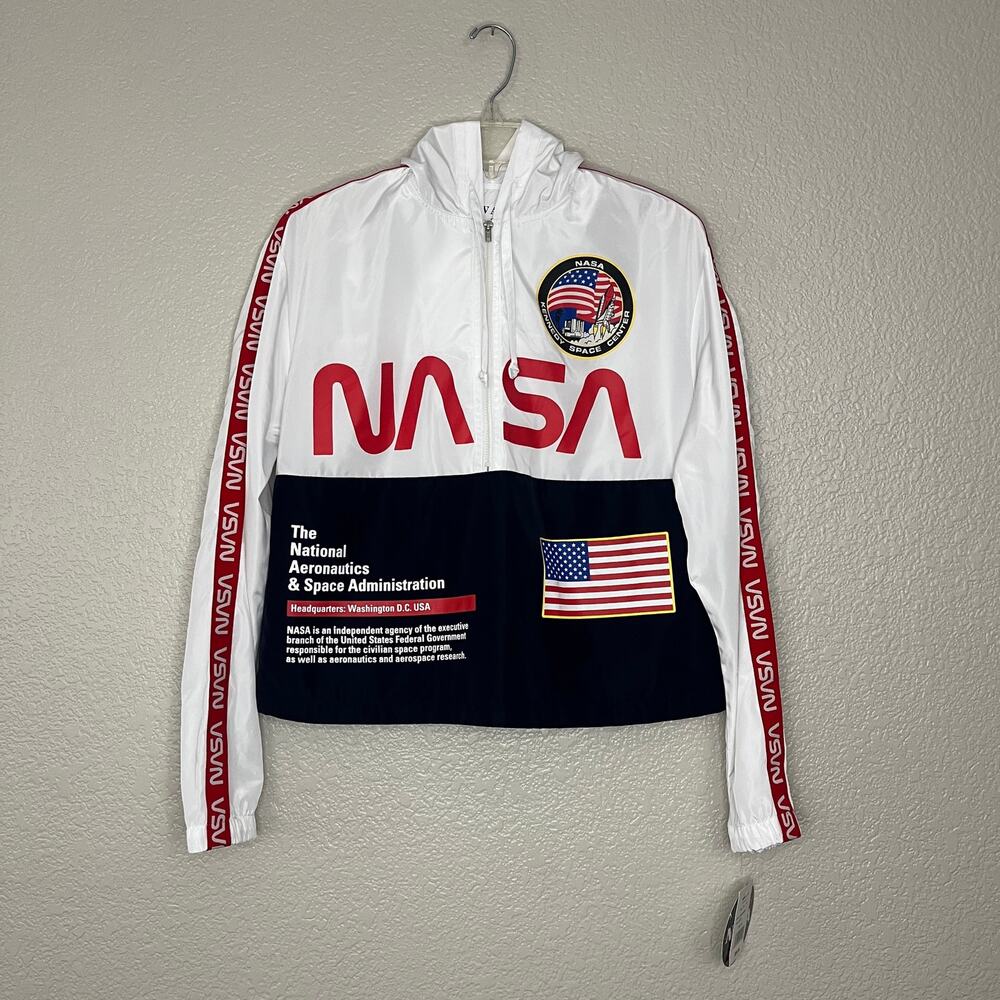 Awake NASA Cropped Anorak Jacket Medium NWT White Half Zip Hooded